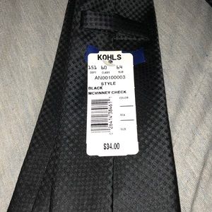 APT 9 TIE! NWT